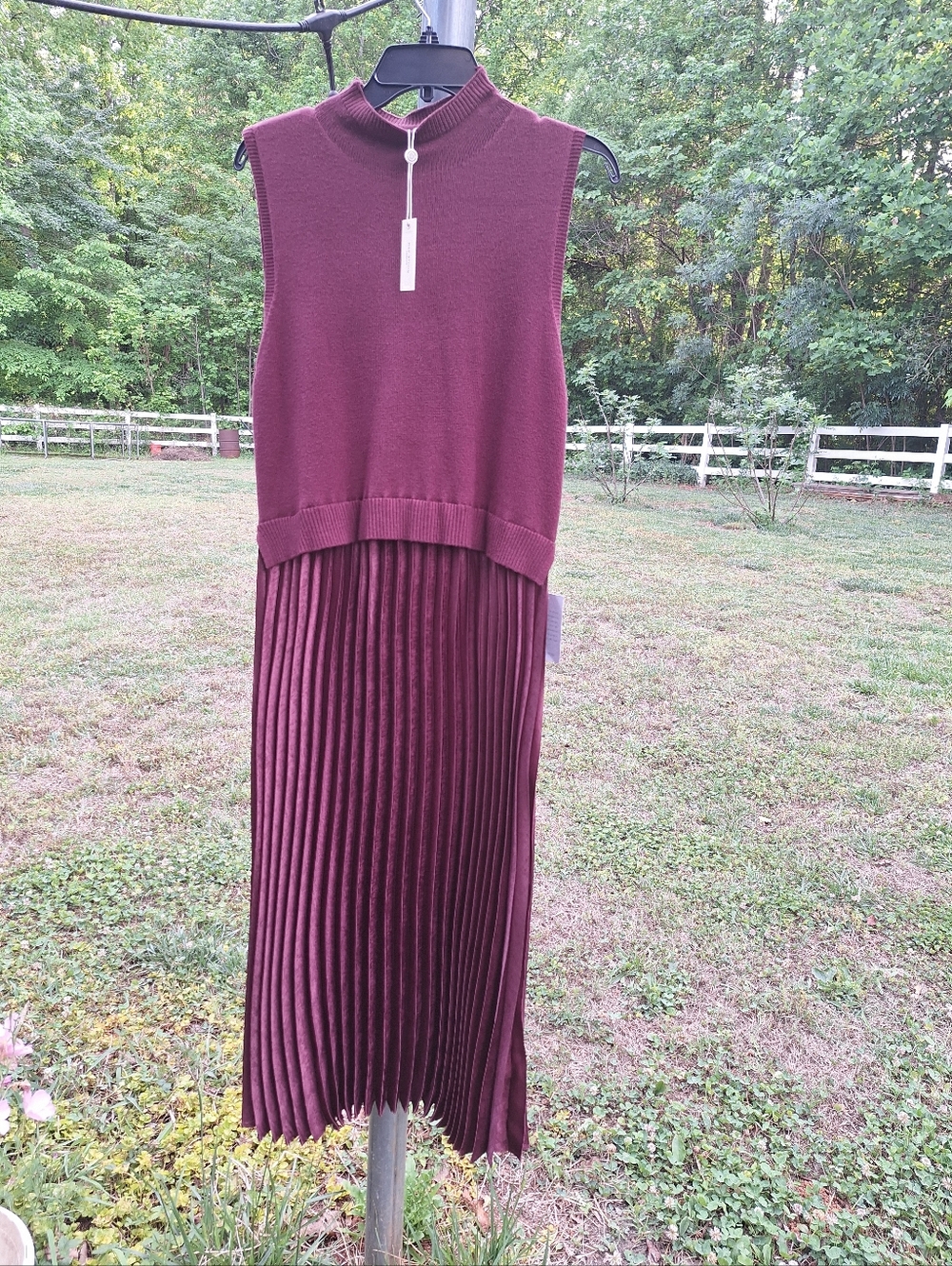 Max Studio Sleeveless Pleated Maxi Dress in Burgundy - Picture 6 of 11